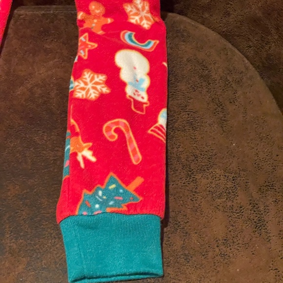4T Cat&Jack Fleece Christmas PJ’s (unisex) - Picture 4 of 4